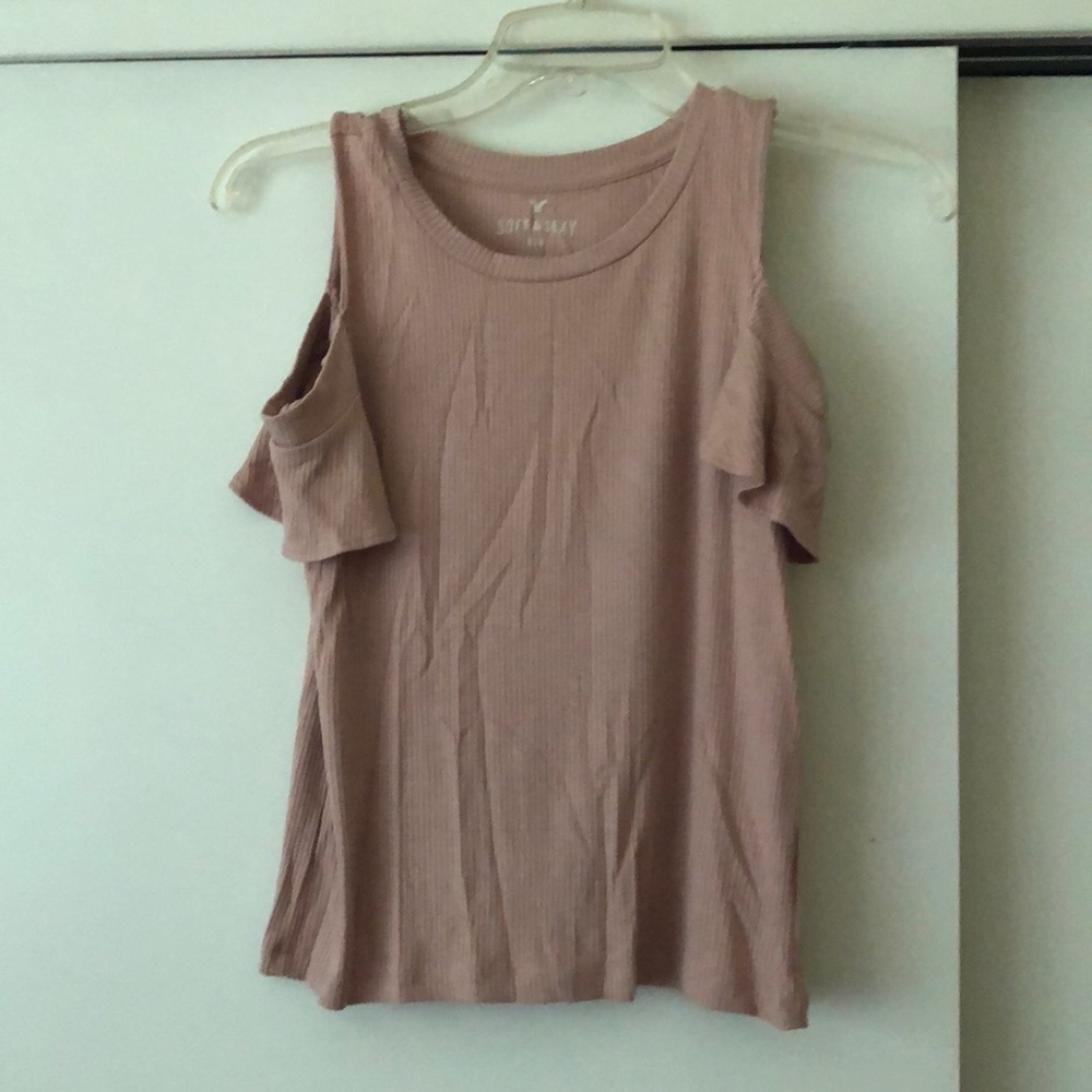 Cold shoulder top!!